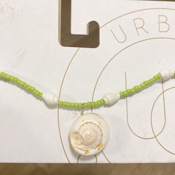 Urban Outfitters Sea Shell Choker Green Beaded Adjustable Necklace - Picture 2 of 3